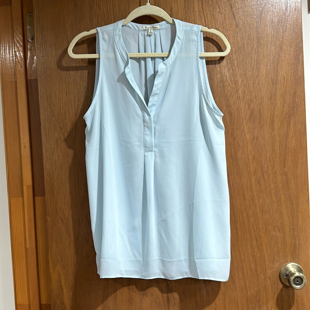 🛍️BOGO🛍️ Emma and Olivia light blue blouse. Sz L.